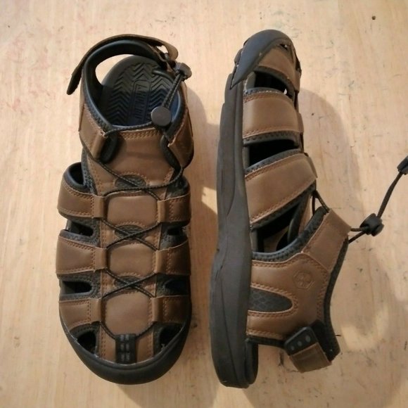 Khombu Other - Khombu Men's Travis 1179295 Closed Toe Active Brown Fisherman Sandals